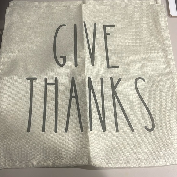 Set of 4 Pillow Covers - Picture 5 of 6